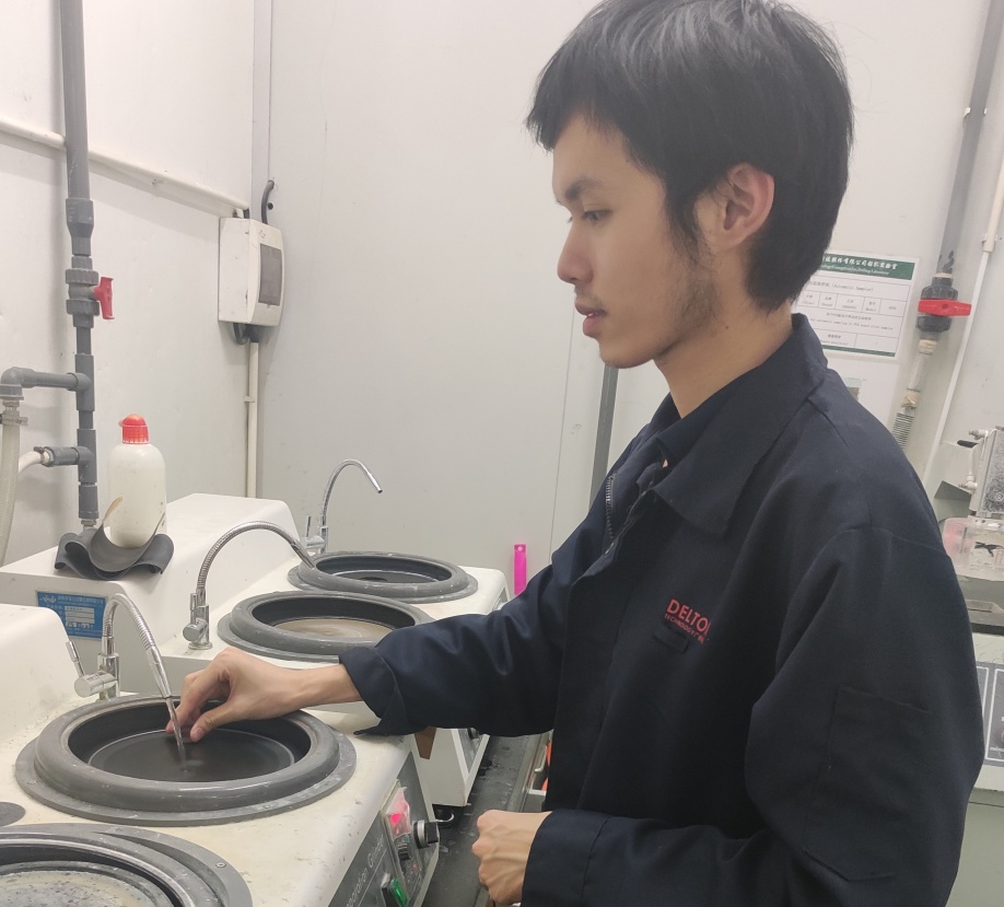 无奋斗，，，，不青春|J9集团科技七位优异青年月表！