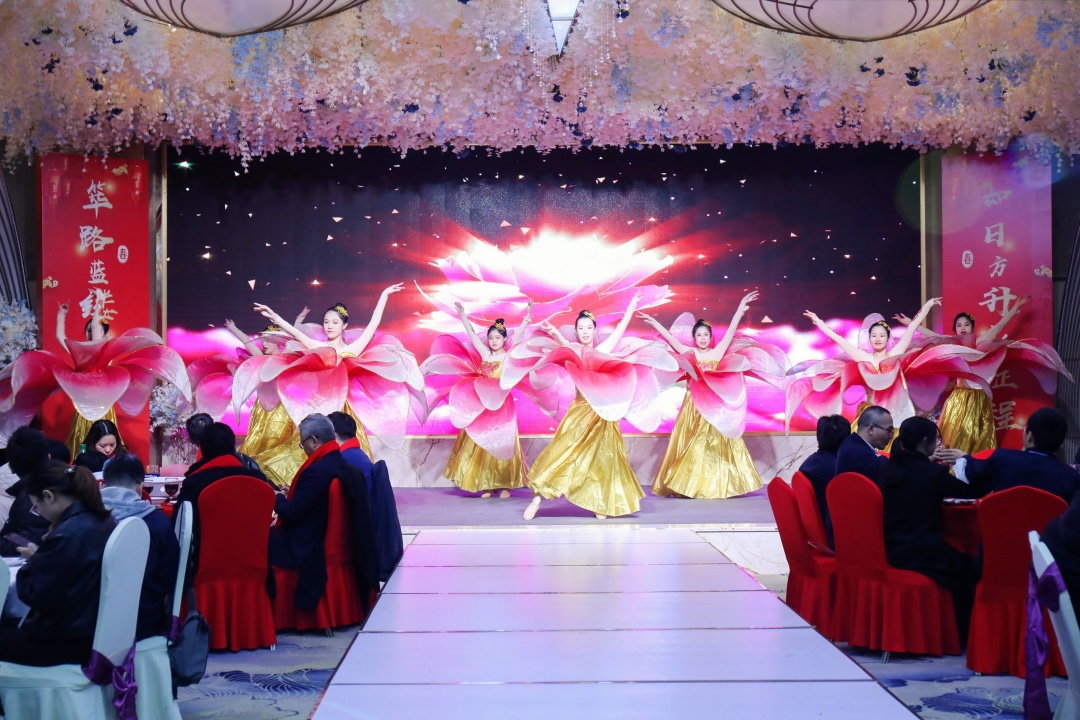 筚路蓝缕度十载，，，，，如日方升新征程|J9集团科技2022年度优异表扬仪式圆满竣事