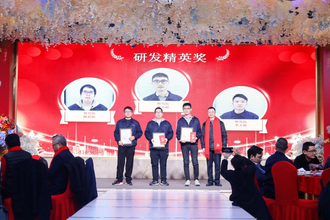 筚路蓝缕度十载，，，，，如日方升新征程|J9集团科技2022年度优异表扬仪式圆满竣事