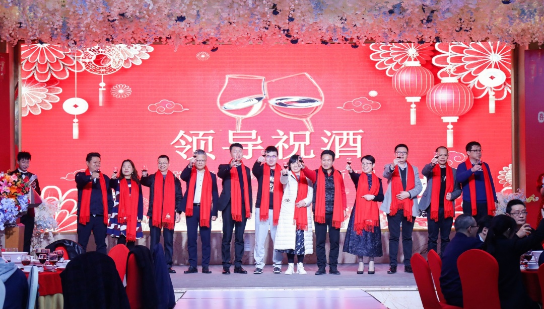 筚路蓝缕度十载，，，，，如日方升新征程|J9集团科技2022年度优异表扬仪式圆满竣事