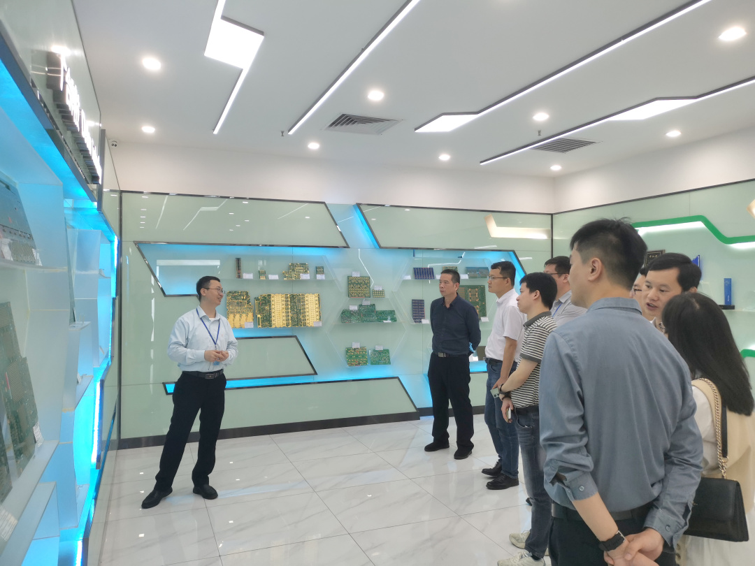 智造引领新机缘、新挑战|优企优品供需对接活动-J9集团科技企业交流会顺遂举行