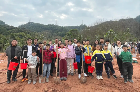 植树造林，，，J9集团责任与继续！